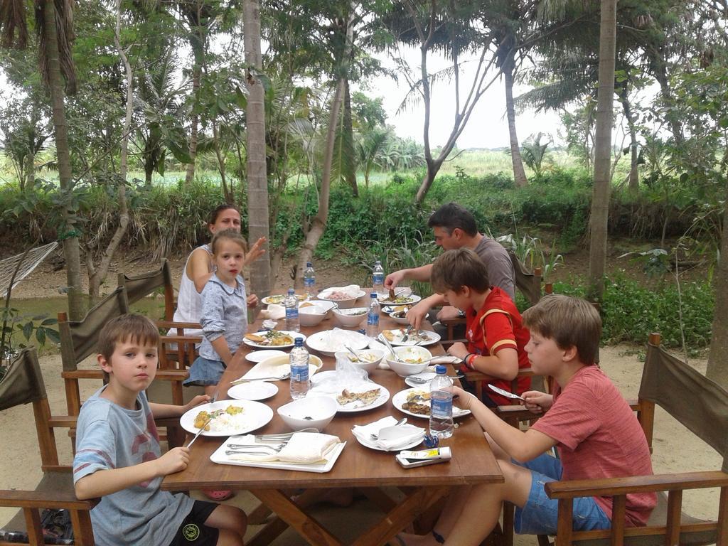 Makulu Safari Camping Udawalawe Exterior photo